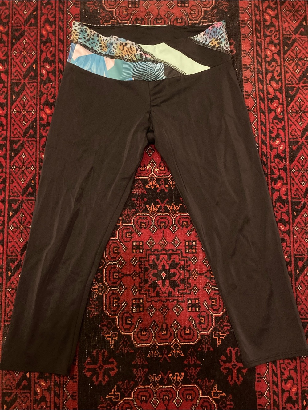 Onzie Black Leggings with Multicolor blue green Waistband size S /M capri